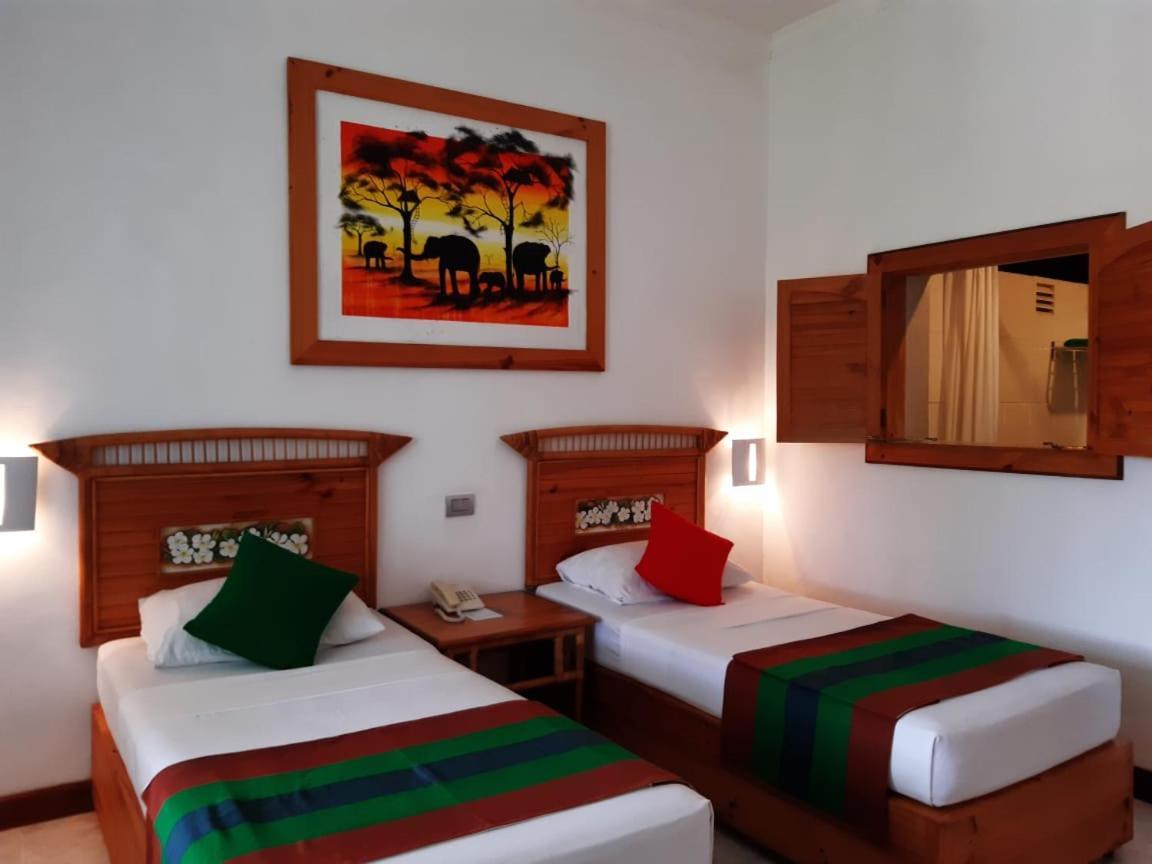 המבנטוטה The Oasis Beach Resort מראה חיצוני תמונה