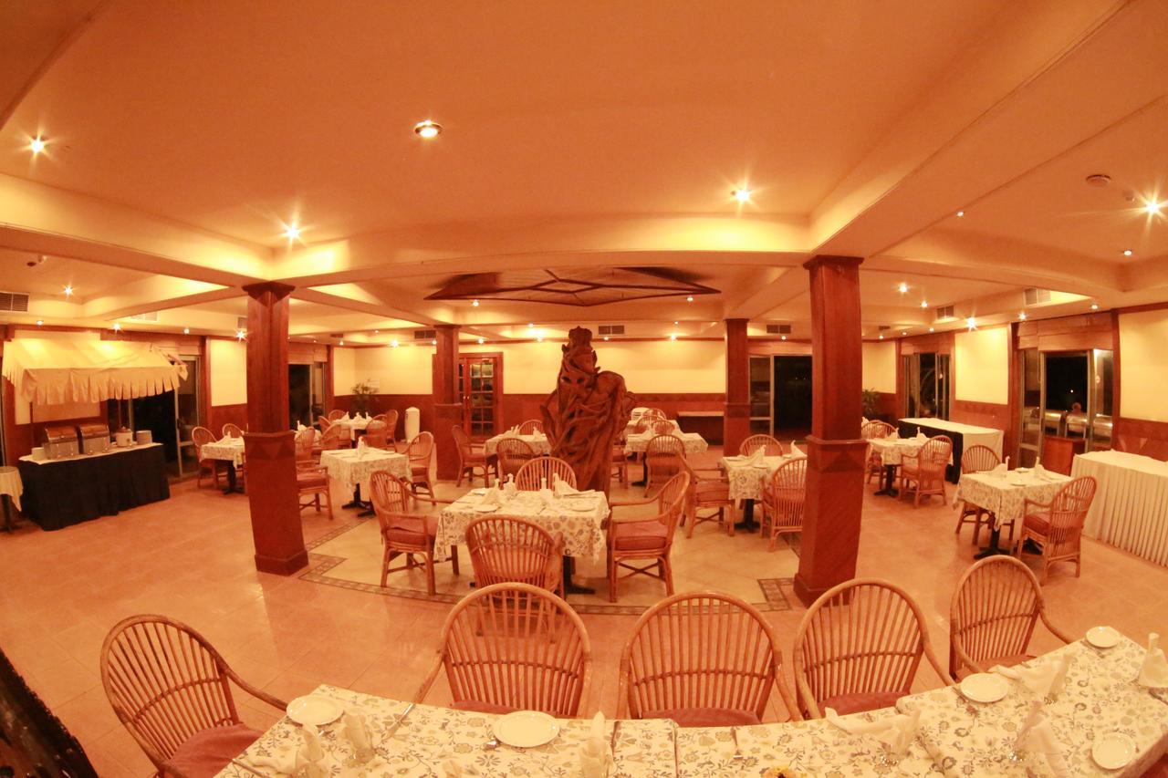 המבנטוטה The Oasis Beach Resort מראה חיצוני תמונה