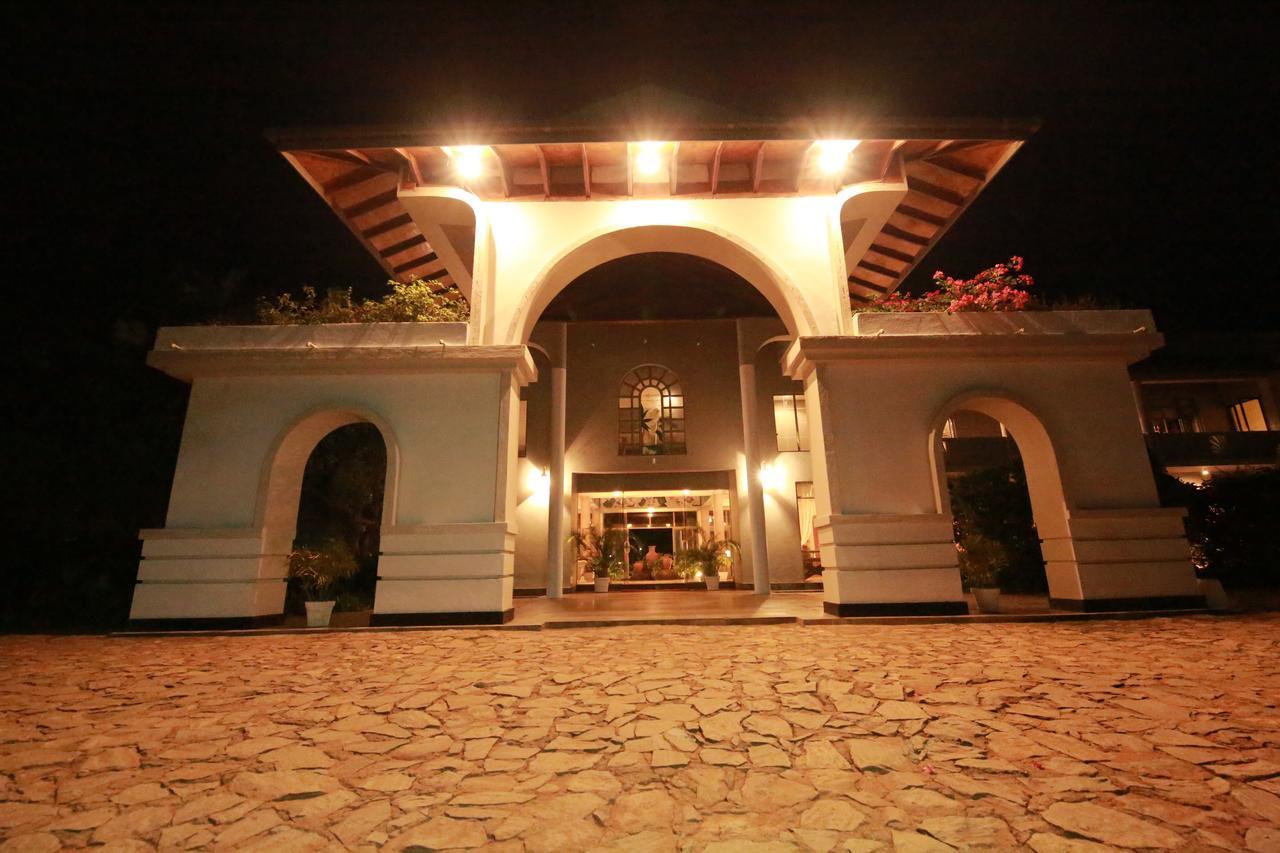 המבנטוטה The Oasis Beach Resort מראה חיצוני תמונה