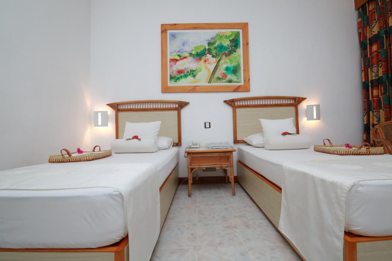 המבנטוטה The Oasis Beach Resort מראה חיצוני תמונה