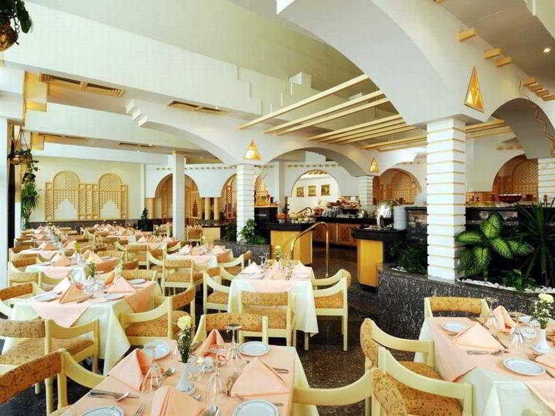המבנטוטה The Oasis Beach Resort מראה חיצוני תמונה